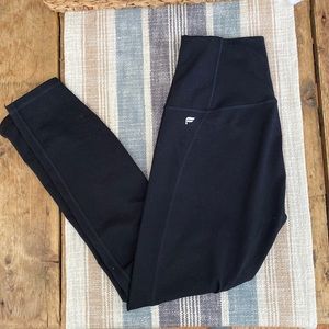 Fabletics Ultra High-Waisted 7/8 Legging. Small